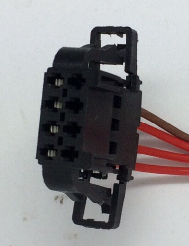 Audi A4 B8 Avant Estate Halogen to PreFacelift LED Retrofit rear light adapter - Picture 4 of 6