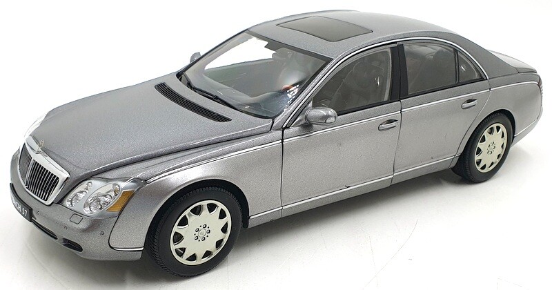 【新品・未使用】AUTOart MAYBACH 57 1/18スケール Autoart 1/18 Scale Diecast 76152 - Maybach 57 SWB - Grey Middle
