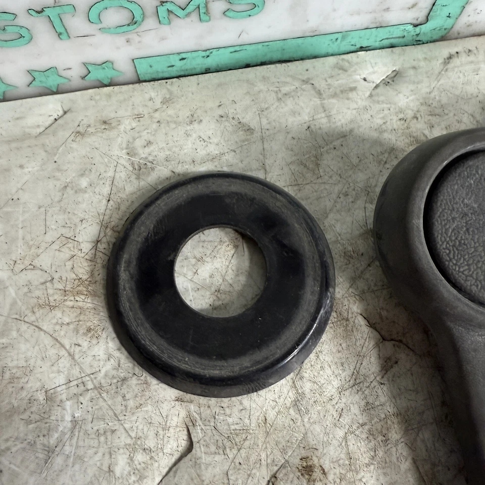 78-80 Mazda RX7 Interior Manual Window Crank Handles & Spacers SA - Image 2 of 4