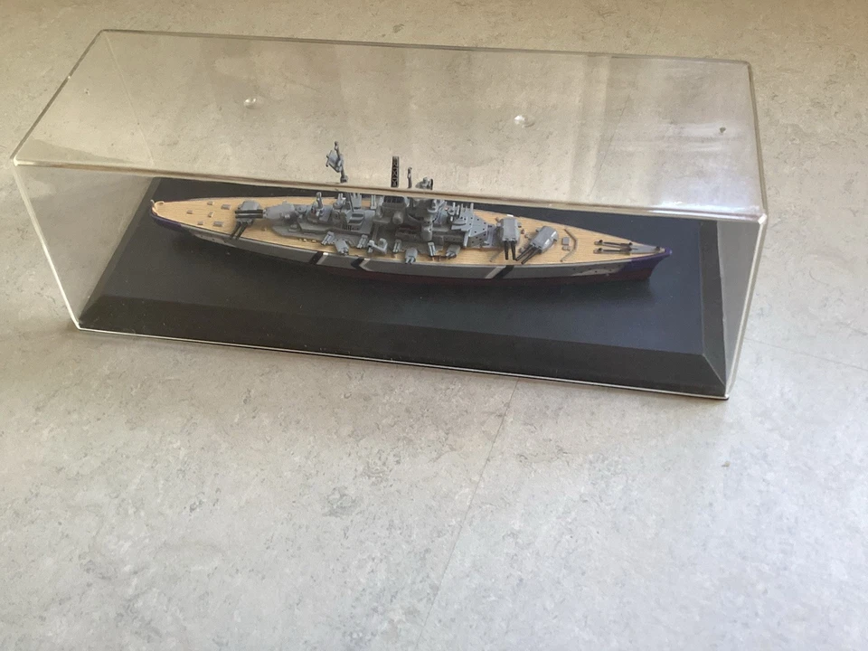 Schlachtschiff Bismarck von Schuco im Maßstab 1/1000 - Bild 4 von 4