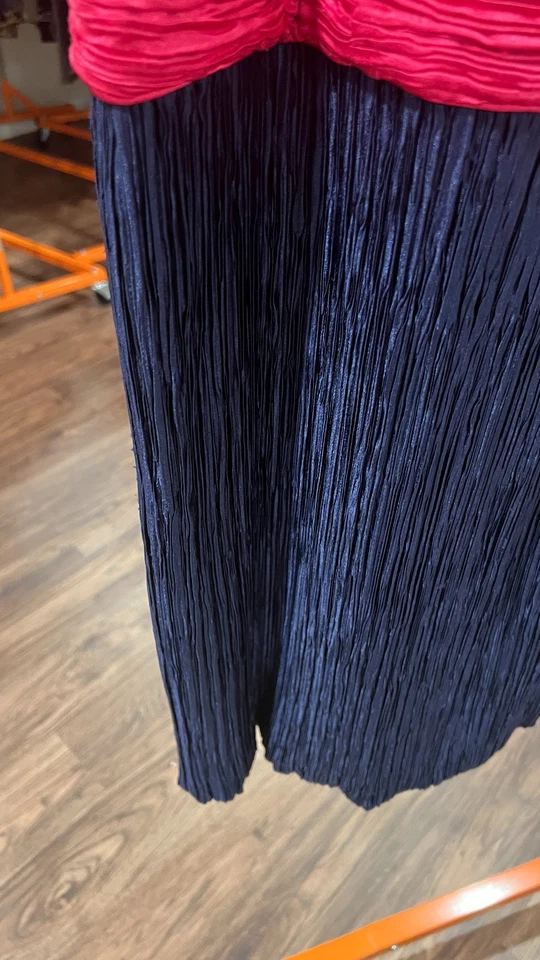 Vestido regata designer Saks Fifth Avenue - Imagem 4 de 4