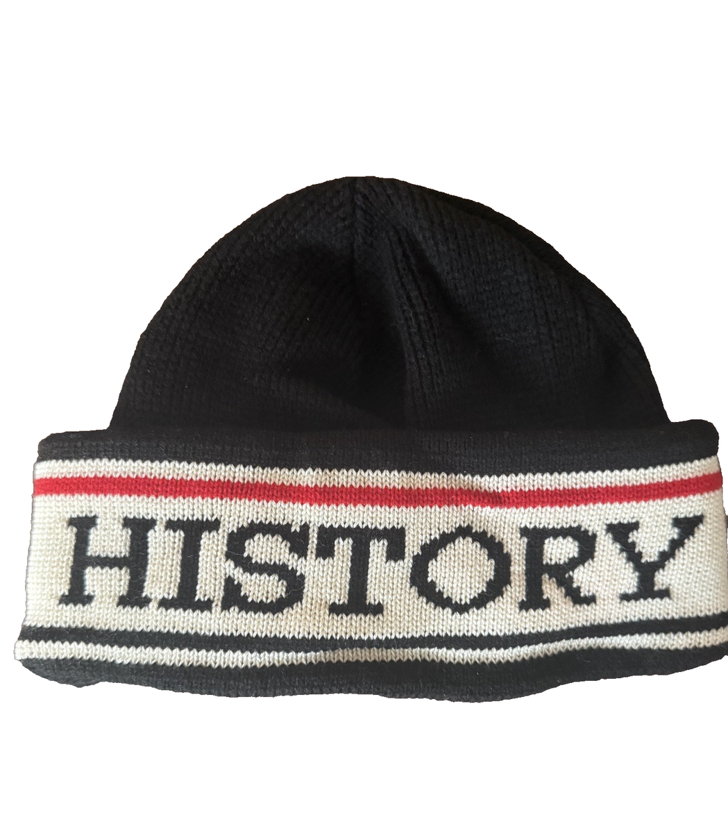LNWOT Iceberg History Vintage Winter Hat Beanie Casual Black Red