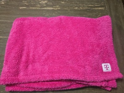 New T-Mobile Tuesday Pink Blanket Super fluffy & cozy