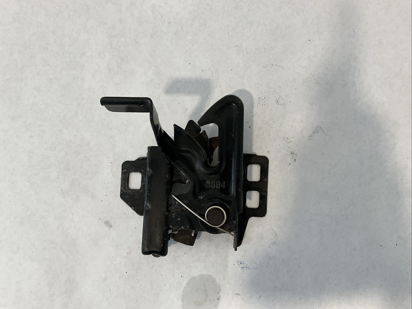 2004-2005 CHEVROLET MALIBU FRONT HOOD LATCH LOCK RELEASE ASSEMBLY TESTED OEM