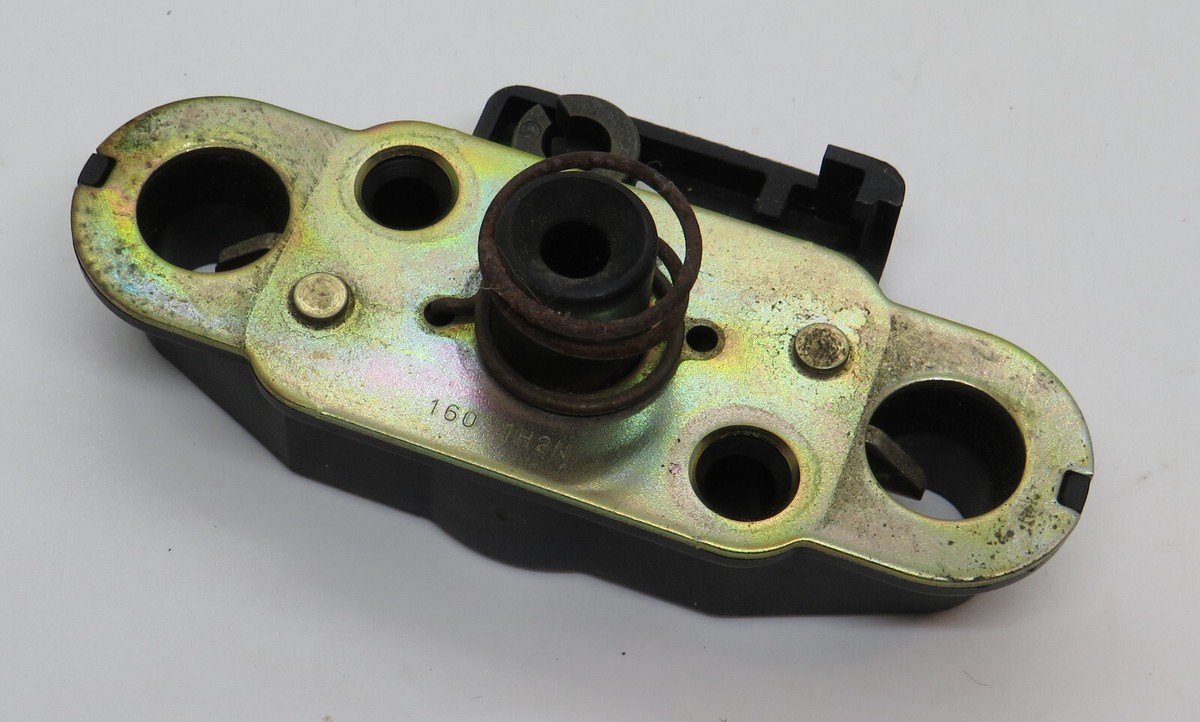 27016-1098 Kawasaki Seat Striker Lock Assy for ZX1100 EJ800 VN900