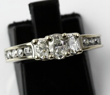 ELEGANT 14K WHITE GOLD 3/4 CT TW OVAL DIAMOND 3 STONE ENGAGEMENT RING SIZE 5.75