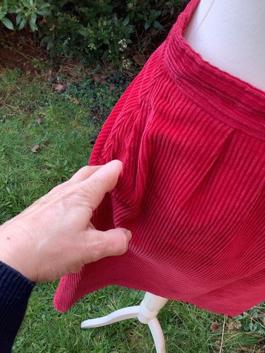 Vintage Debenhams skirt small waist is 26 inches red corduroy pockets - 第 3/7 張圖片