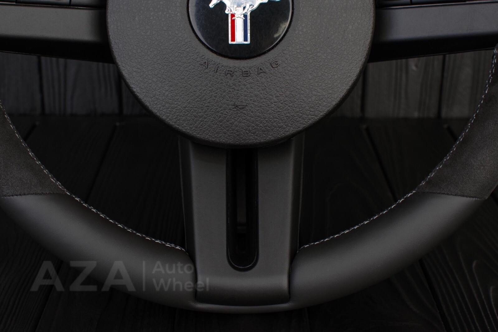 Ford GT 2005-2009 Steering wheel