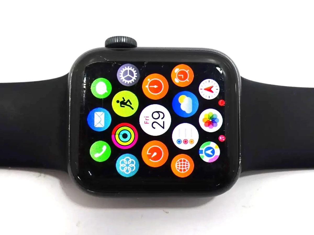 Apple Watch - Apple Watch SE 第1世代/GPS/40mm/A2355 Amazon.com: Apple Watch SE (GPS, 40mm) - Space Gray Aluminum