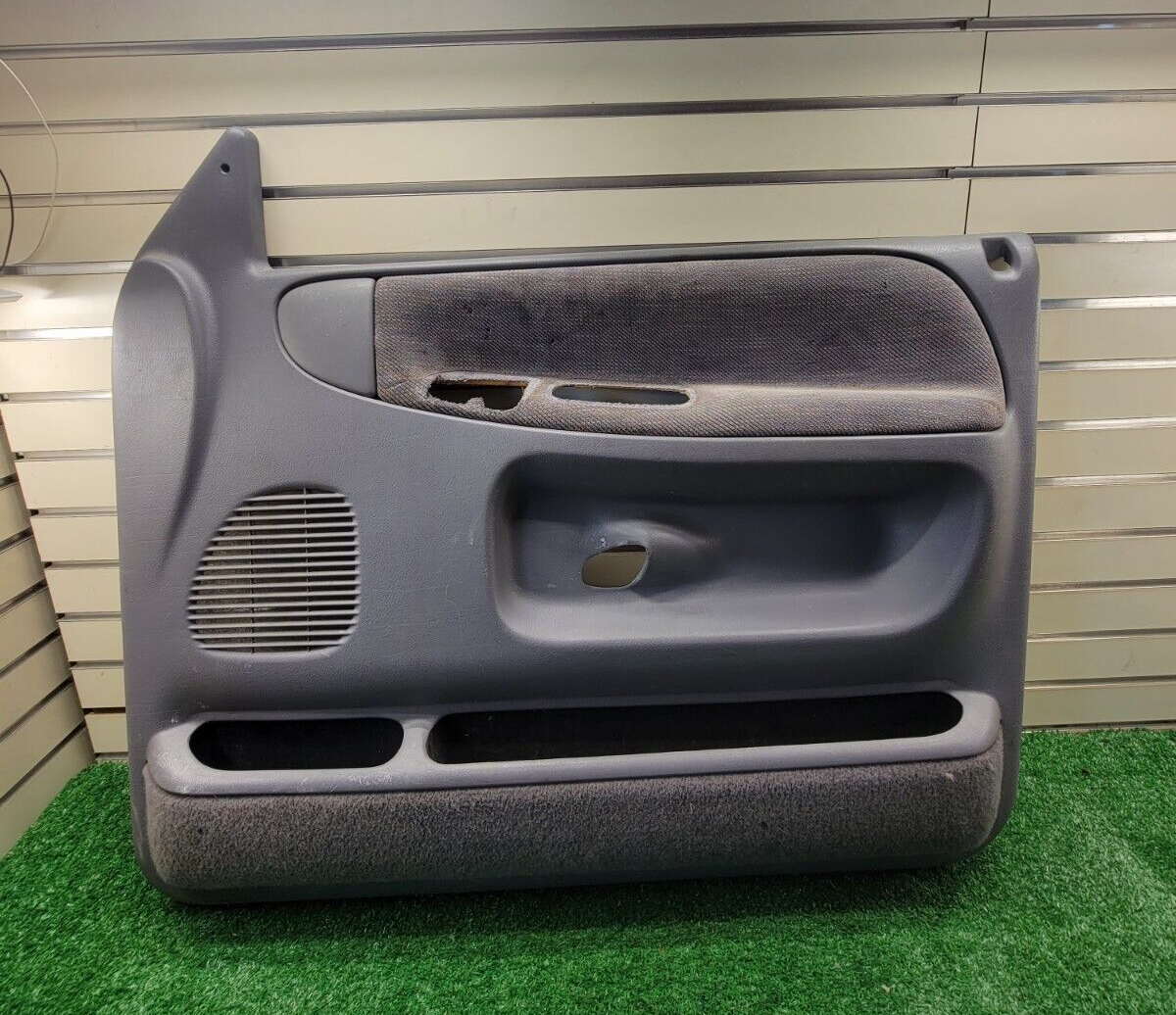 ダッジ  ラムバン　1994-1997  右フロント　ドア 🔥94-97 Dodge RAM 1500 Interior DOOR Panel Front Right Passenger