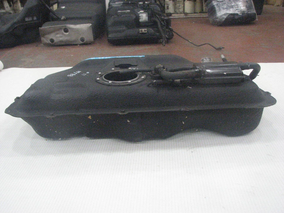 Fuel GasTank 03 04 05 06 Hyundai Accent 04 05 06 Dodge Verna (W/ Pan In Tank) Foto 2 de 4