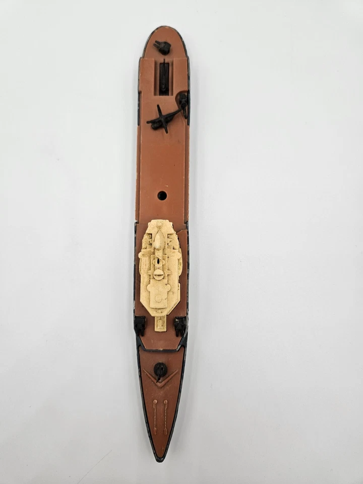 1976 Matchbox Sea Kings: K307 Helicopter Carrier Die-Cast Ship 8" - Image 2 of 4