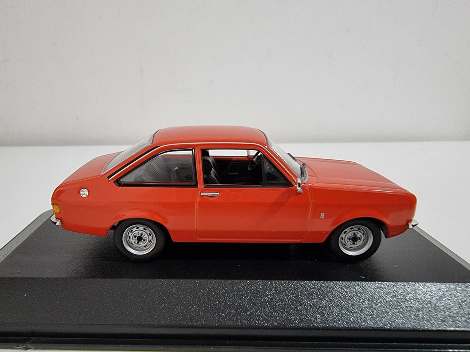 Ford Escort MKII 1975 Rojo Español Minichamps 400084100 1:43 Rojo MK2 LHD - Imagen 3 de 4