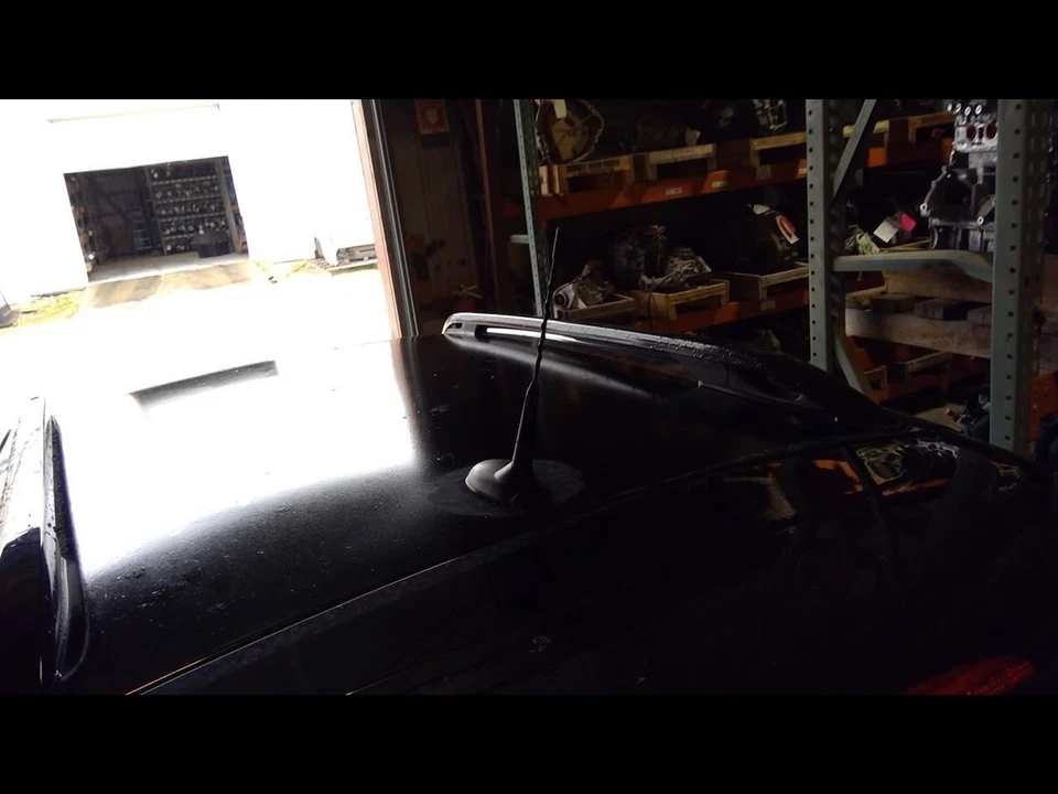 2014-2018 JEEP CHEROKEE Roof Mounted Antenna 14-18 - Image 2 of 4