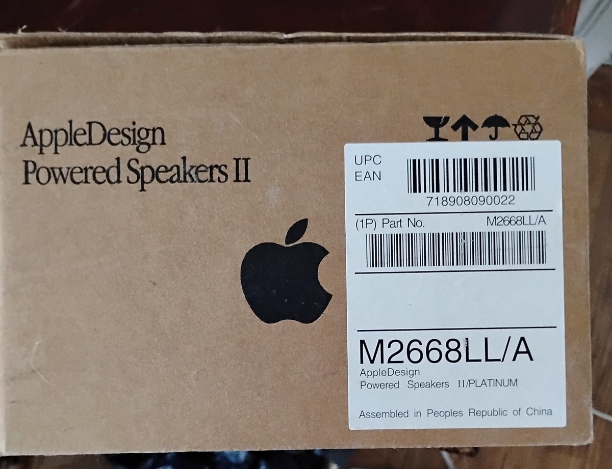 Apple Design M 6082 Vintage Powered Computer Speakers M6082 Stock