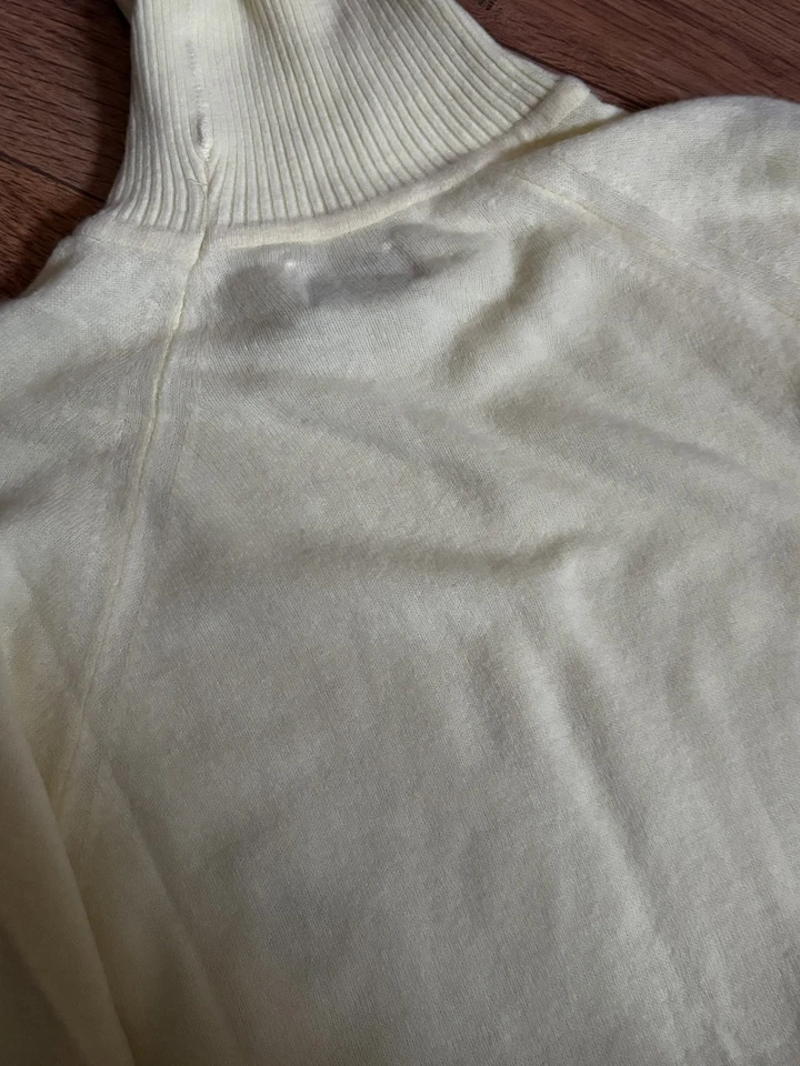 Vintage university turtle neck cashmere sweater 50s 60s 70s - Image 4 of 4