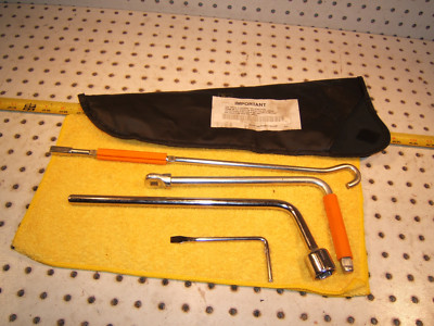 Lexus 1991 ES 250 in rear trunk 4 TOOLS OEM 1 KIT & storage plasic OEM 1 Bag