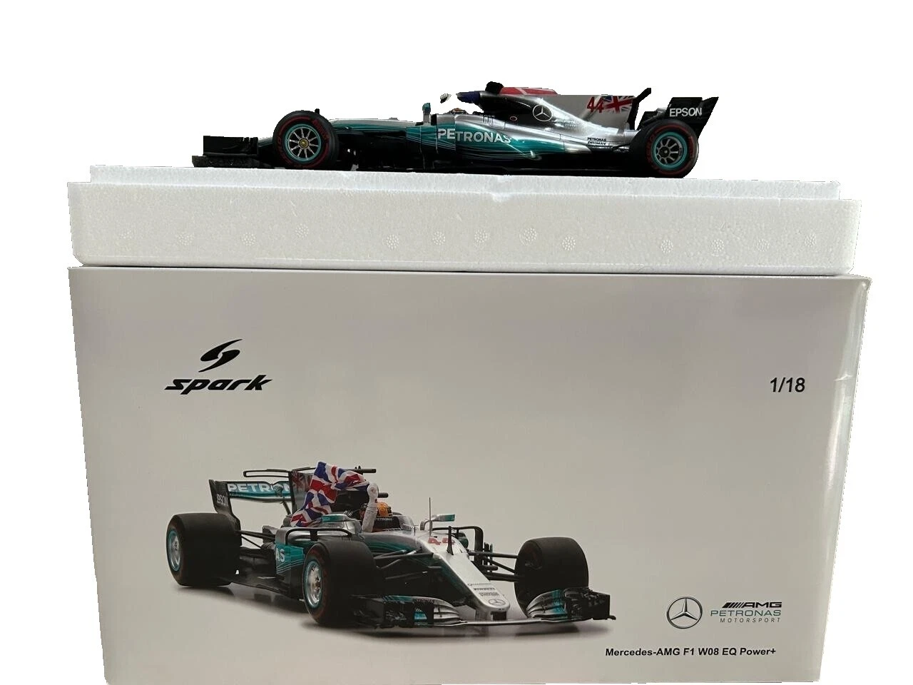 Mercedes-Benz 1:18 escala Diecast coches de Fórmula 1 2017 año del vehículo