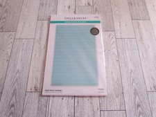 Spellbinders - Hand Drawn Scallops Embossing Folder, birthday SES-038 5" x 7"