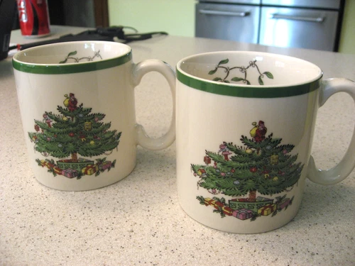Vintage Spode Christmas Tree Design Set of 3 Coffee Mugs SS3324-A12