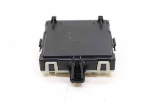 Mercedes A220 V177 2019-2022 módulo de control de puerta delantera izquierda OEM A1779005109 - Imagen 2 de 12