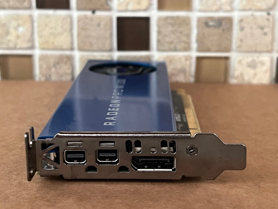 AMD Radeon Pro WX 3100 4GB GDDR5 0P74P5 DisplayPort Graphics Video Card - Image 3 of 4