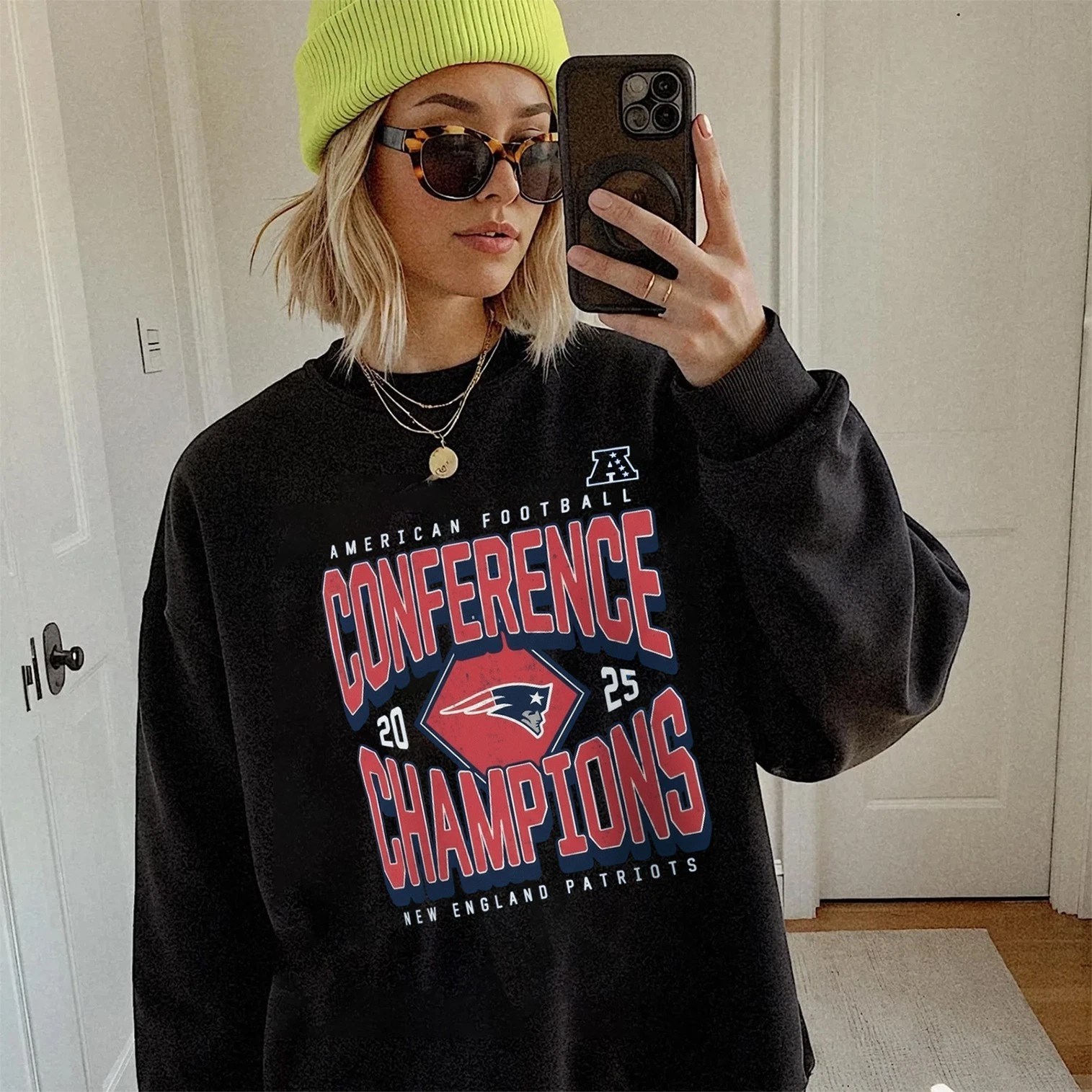 New England Patriots 2025 AFC Champions Sweatshirt!!