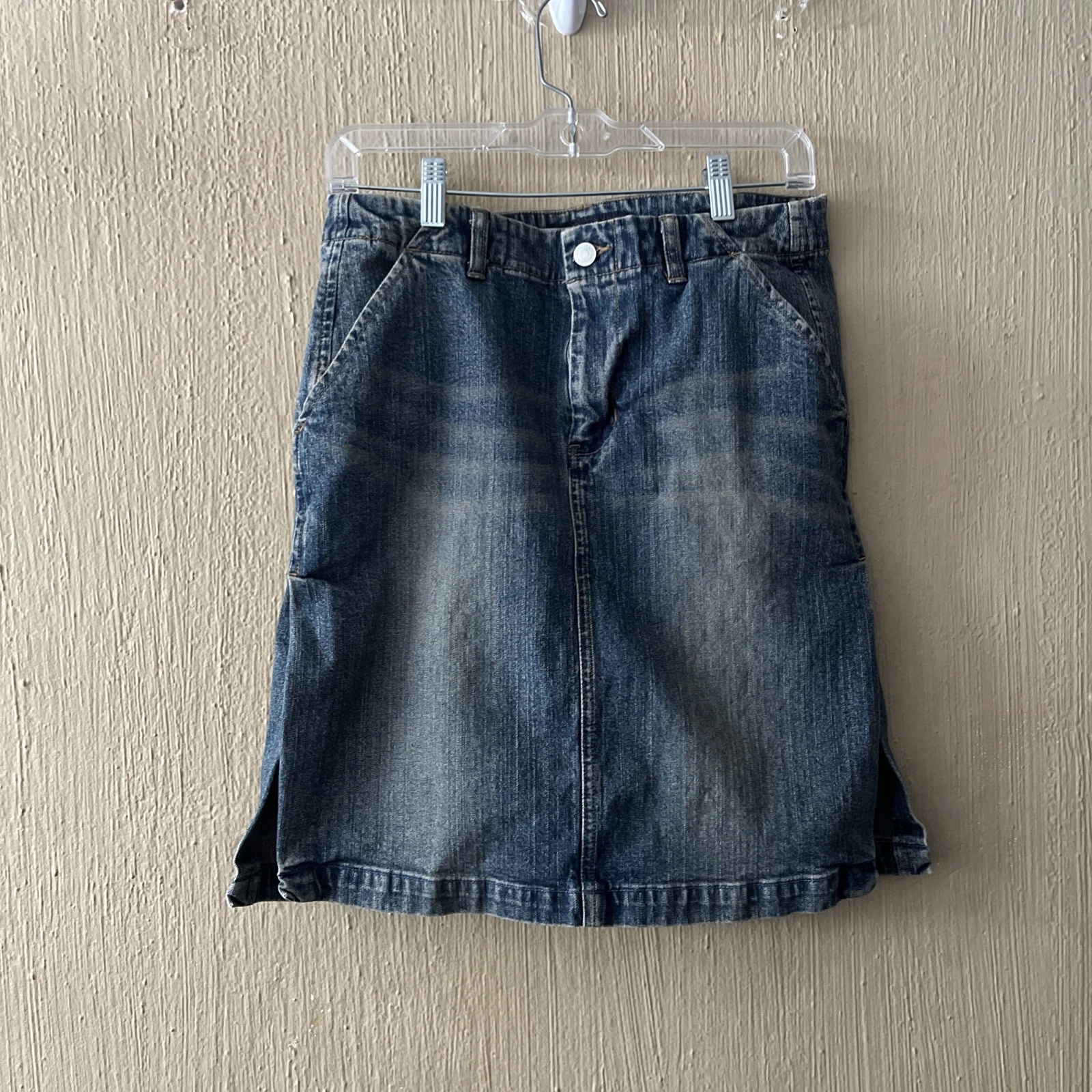 American Eagle Outfitters Women's Sz 4 Med Wash Knee Length Blue Jean Skirt