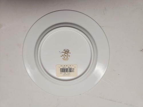 LENOX FINE BONE CHINA Classic Edition 5 Piece Place Settings, USA made. - Picture 6 of 10