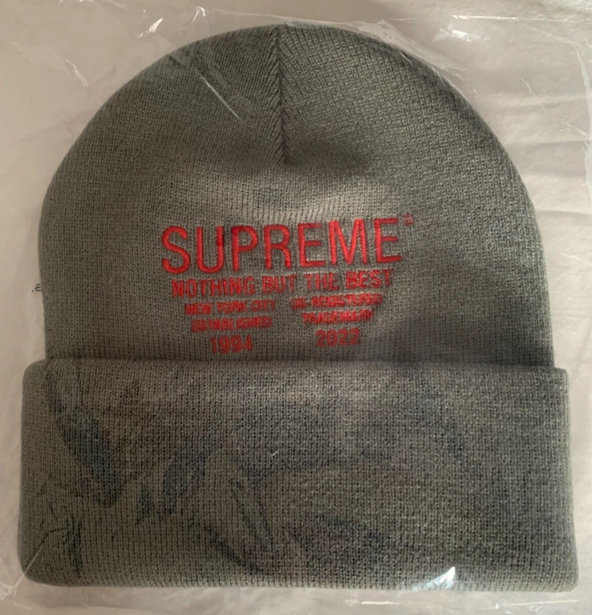 Chapeau tricoté gris Supreme New York Nothing But Beanie neuf