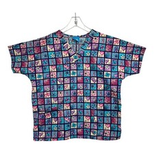 Scrub HQ Scrub Top Size Small Heart and Pink Ribbon Pattern Has Pockets A63