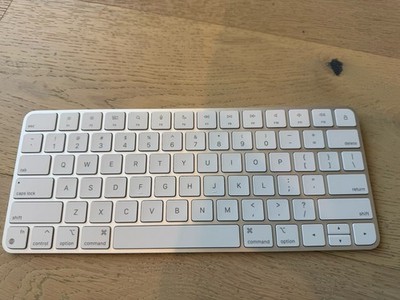 Apple A2450 Magic Keyboard (White/Silver) No USB Cable Never Used