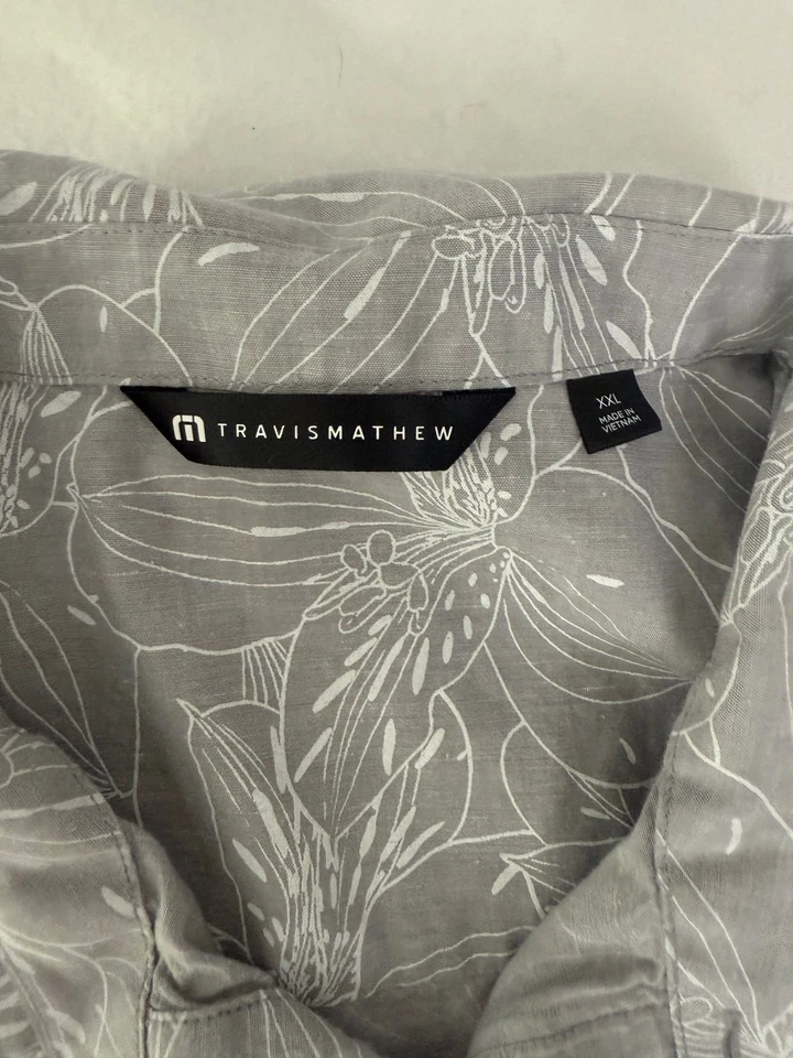 TRAVIS MATHEW gray print short sleeve performance shirt Men's XXL - Image 2 of 3