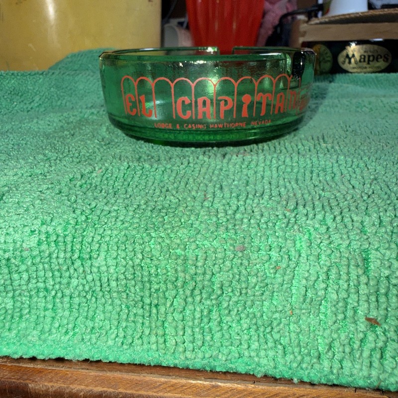Vintage  Green and Red El Capitan Lodge & Casino Ashtray Hawthorne Nevada
