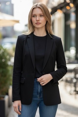 St. John Collection Marie Gray Woman's Sz 4 Black Knit Sweater Jacket Blazer