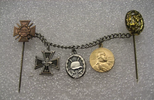 CHAIN WITH MINIATURES OF MILITARY ww2 German Veteran Military Pins 1957 type