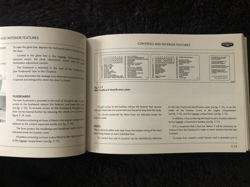 Bentley Azure 2000-01 Owners Manual Handbook Complete Set TSD7360 OEM NLA NOS - Picture 11 of 12