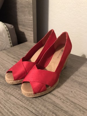 cute red wedges
