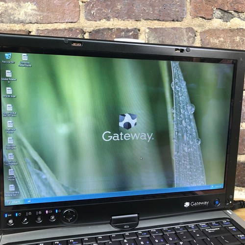 Gateway Retro Gaming Laptop Pentium 1.73GHz 1GB RAM (Windows XP Tablet Edition) - Picture 2 of 10