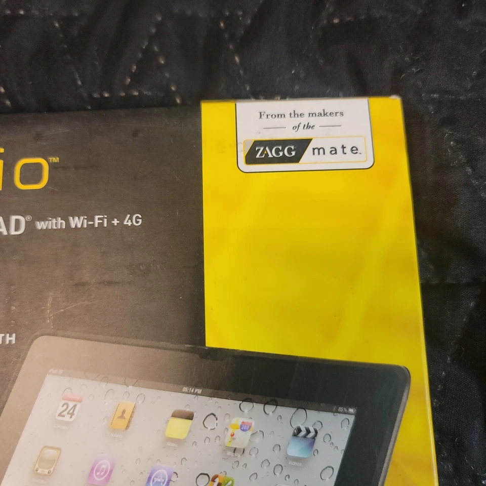 Zagg ZAGGfolio Case With Bluetooth Keyboard For Apple Ipad 2 - Image 2 of 4