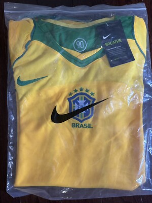 ウェア BRAZIL - 2004 () Apparel Collection. Nike SNKRS