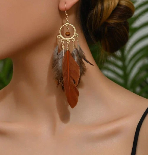 Pendientes Largos Pluma Hechos a Mano Personalizados Mezclados Natural Marrón Inspirados en BOHO Foto 2 de 4