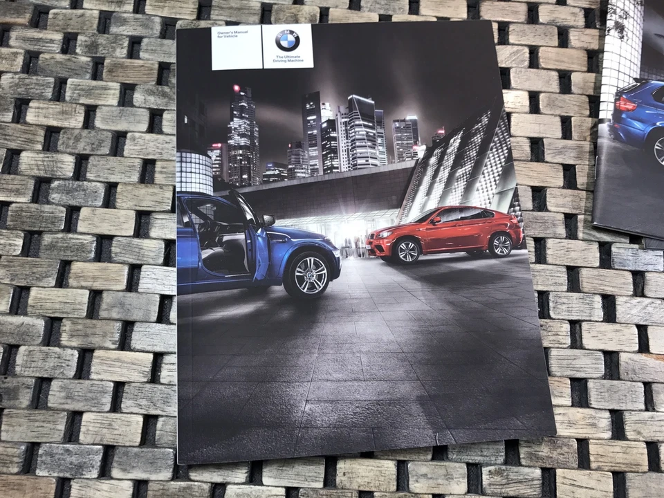 2011 BMW X5M X6M MANUAL DO PROPRIETÁRIO +INFORMAÇÕES DE NAVEGAÇÃO (ATUALIZAÇÃO NOVA COM ETIQUETAS) X5 M X6 M ((COMPRE OeM) - Imagem 3 de 4