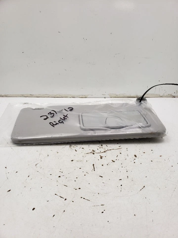 Parasol derecho usado se adapta a: Suzuki Sx4 2011 sin iluminación grado derecho A Foto 2 de 4