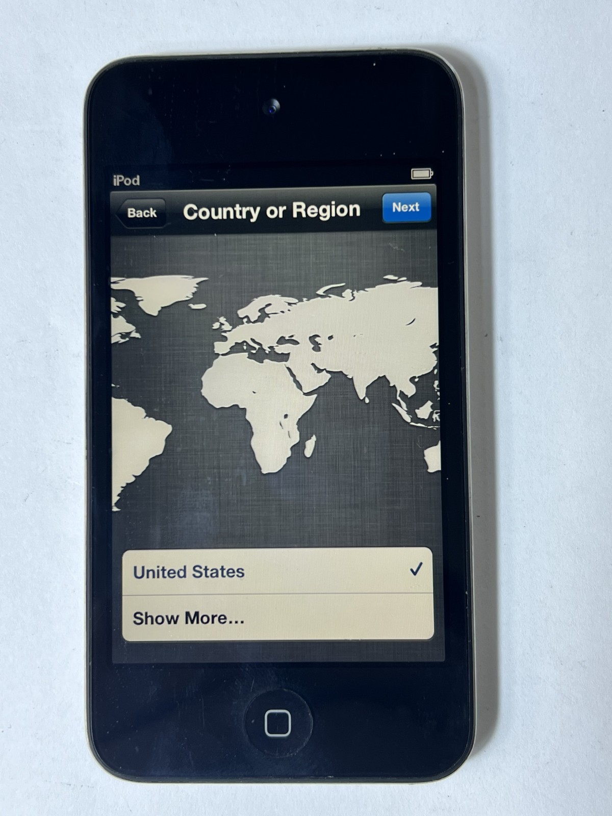 Apple iPod Touch 4th Generation - 32GB - Black A1367 MC544LL/A - Good Condition!
