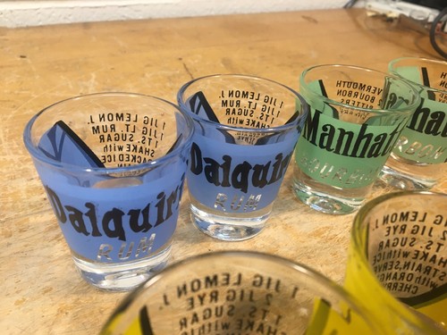 Juego vintage de 8 vasos de receta de cóctel Manhattan Sours Martini Daquiri - Imagen 4 de 10