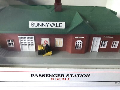 N Scale Station,  BUILT-UP READY TO USE