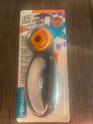 Fiskars 45mm Rotary Cutter 9521 Classic Grip New NIP