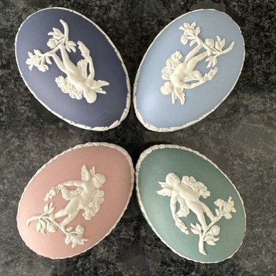 Wedgwood Jasperware rosa türkis blau marineblau Deckel Eierbox x 4 sehr guter Zustand