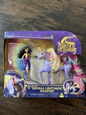 Unicorn Academy, Sophia And Light Magic Wildstar With Rainbow Light-up Effects,